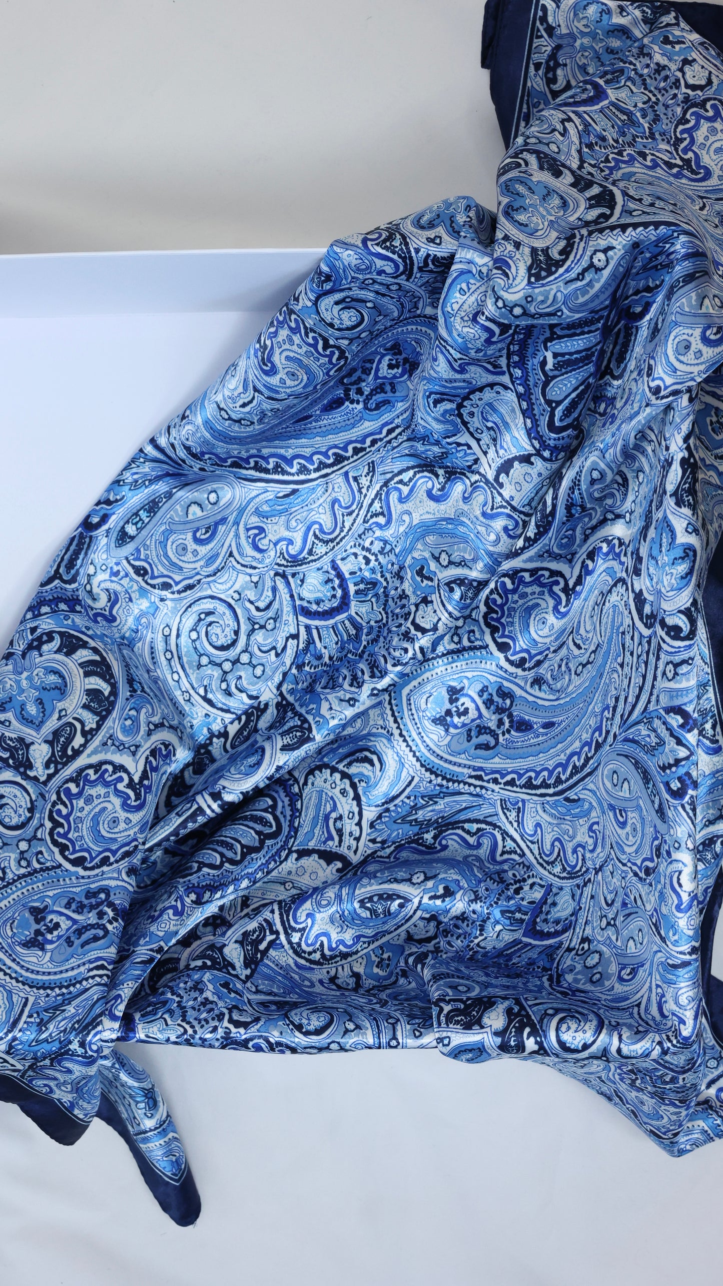 Elegantes Ornament Kopftuch